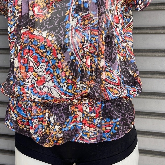 Outback Red Top Size XS - Picture 4 of 9